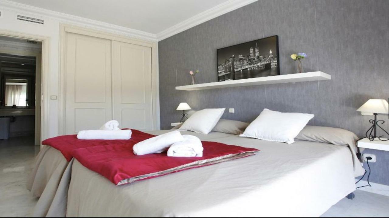Center Puerto Banus -3 Bedrooms มาร์เบยา ภายนอก รูปภาพ